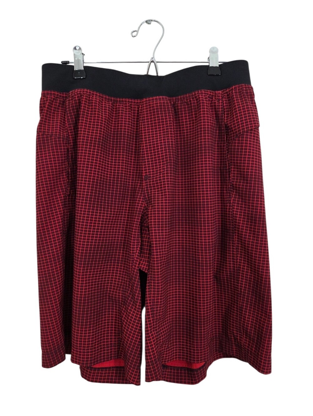 Lululemon Men's Athletic Shorts Red Grid Plaid Unlined Medium 10 in Inseam